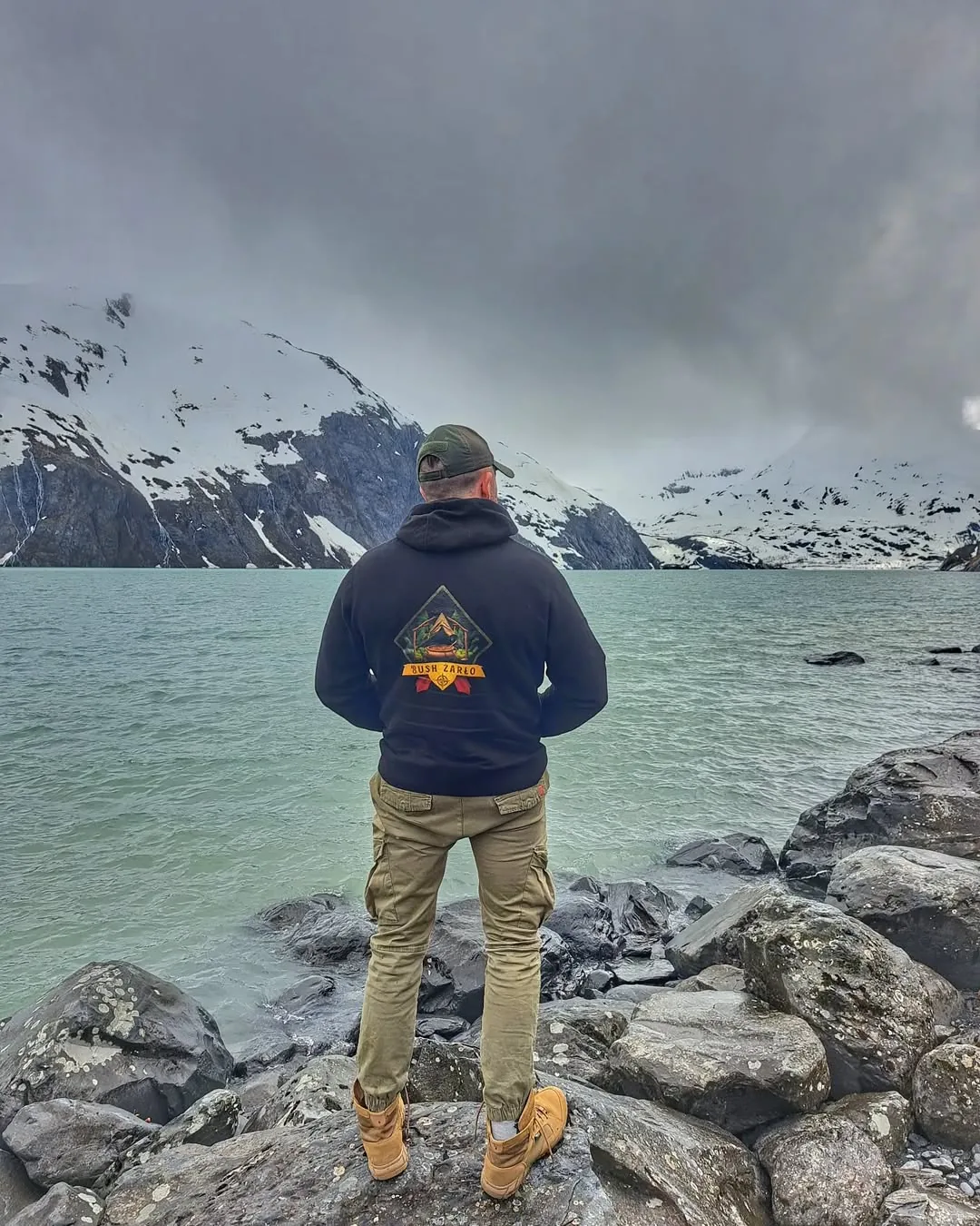 alaska_patrzy_bushzarlo - galeria